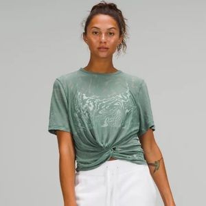 Lululemon Crescent Tee